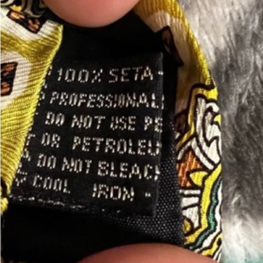 v2 vintage Mens tie - Picture 4 of 5